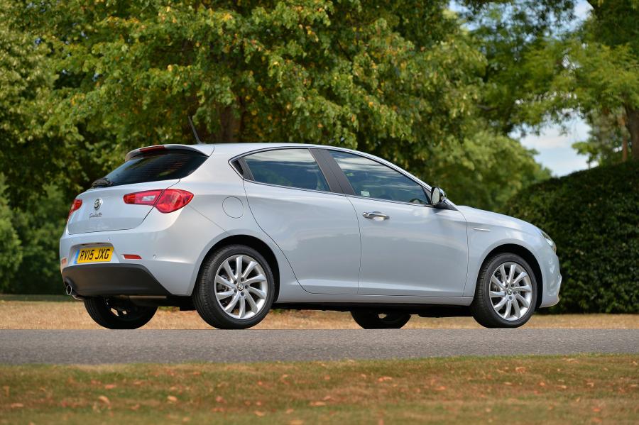  Alfa Romeo Giulietta (940) 2014 года  (UK) (фото 23 из 54)